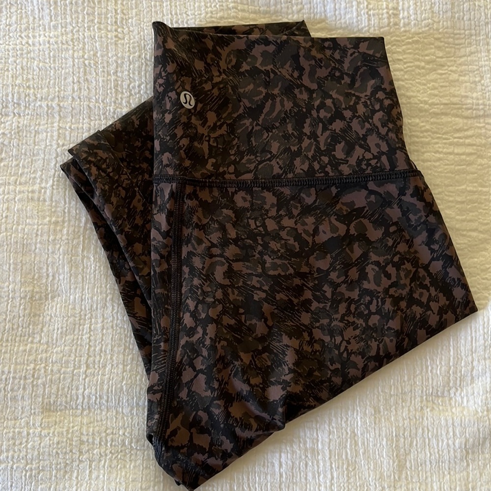Lululemon Leggings, size 8